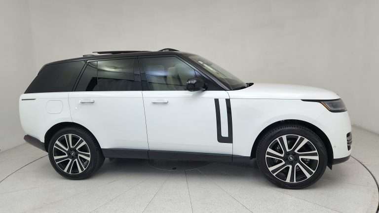 SALKP9E75PA032809-2023-LandRover-RangeRover.dp.100.16x9-3840x2160-2091KB-4K.20240226170298