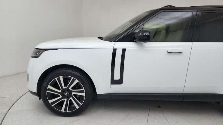 SALKP9E75PA032809-2023-LandRover-RangeRover.dp.106.16x9-3840x2160-2073KB-4K.20240226170299
